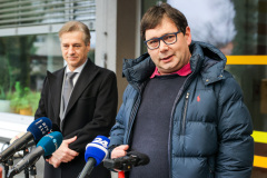 predsednik-vlade-robert-golob-je-obiskal-dom-starejih-obanov-ika_54965402616_o
