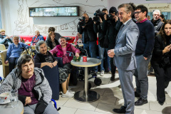predsednik-vlade-robert-golob-je-obiskal-dom-starejih-obanov-ika_54965582013_o