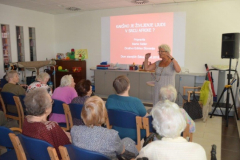 Zgodovina na obisku, avgust